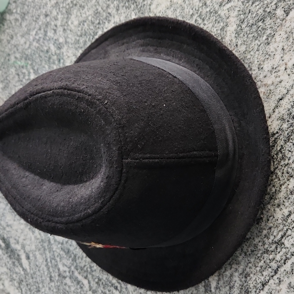 Hat - Picture 2 of 8